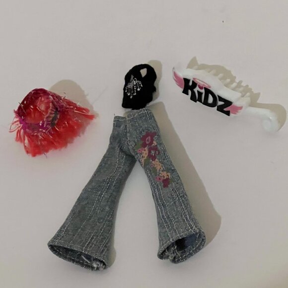 Bratz Kidz Yasmin 2006 Y2K - Picture 6 of 8